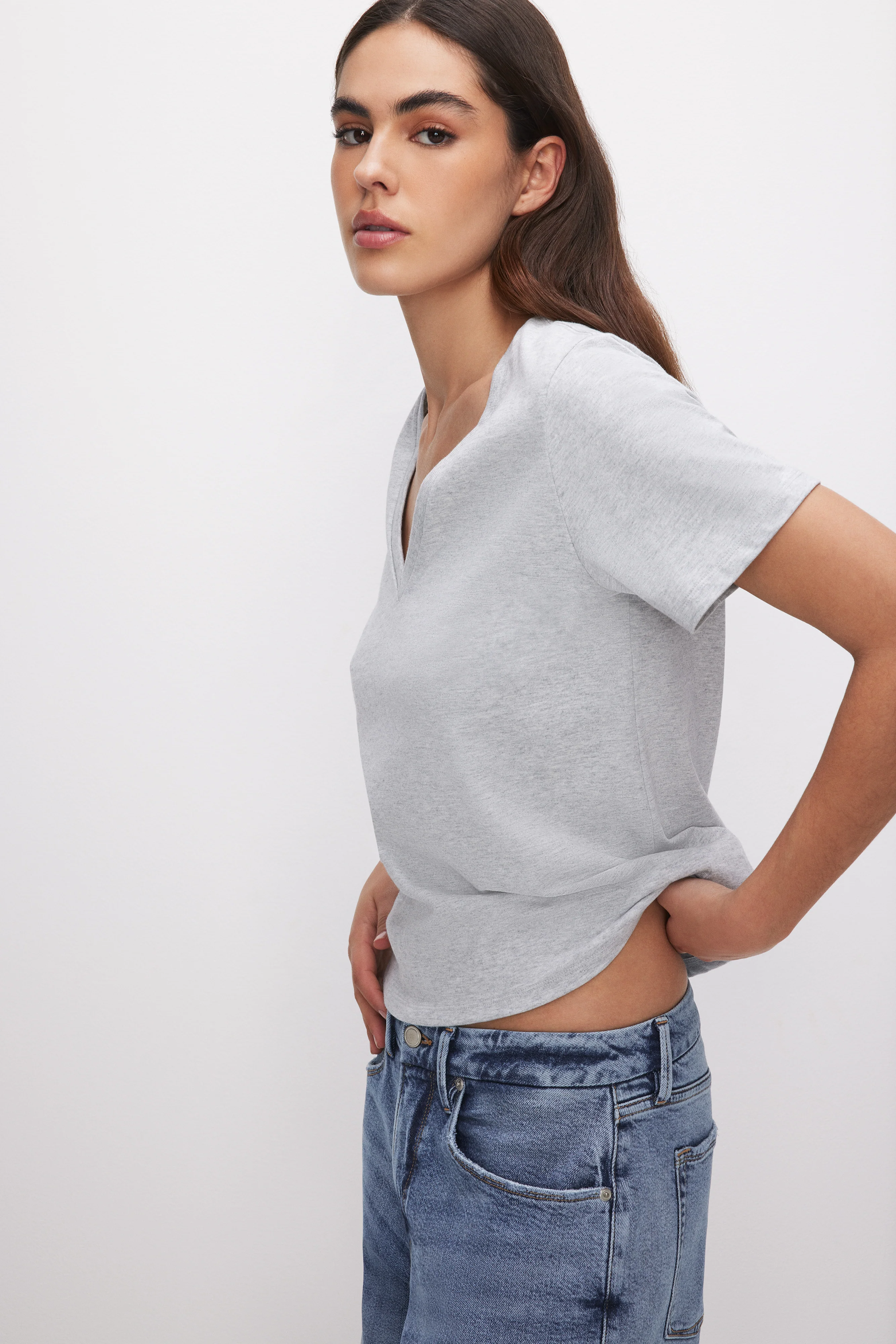 COTTON CLASSIC V-NECK TEE | HEATHER GREY001 - Image 2