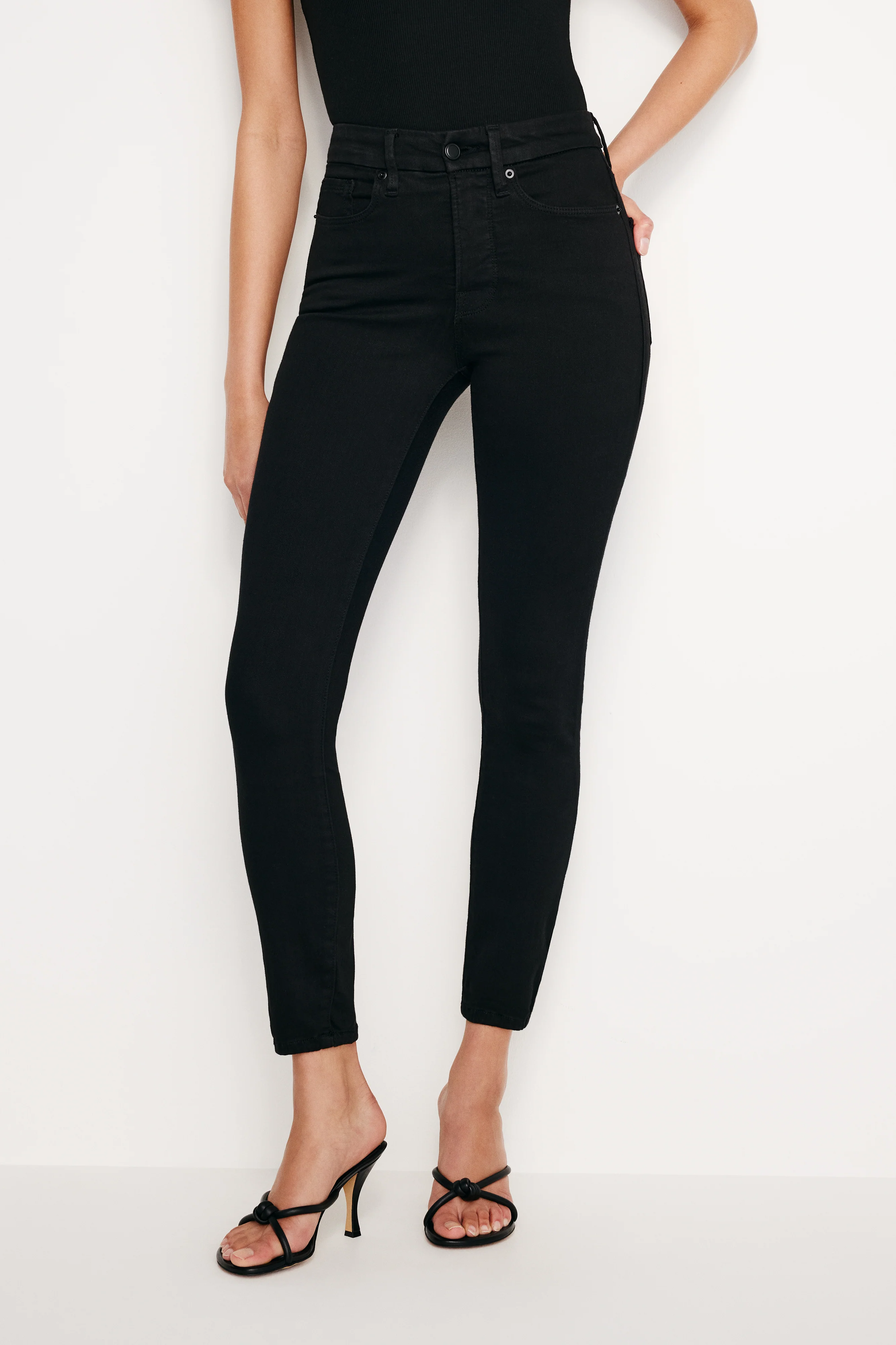 GOOD LEGS CROP | BLACK001