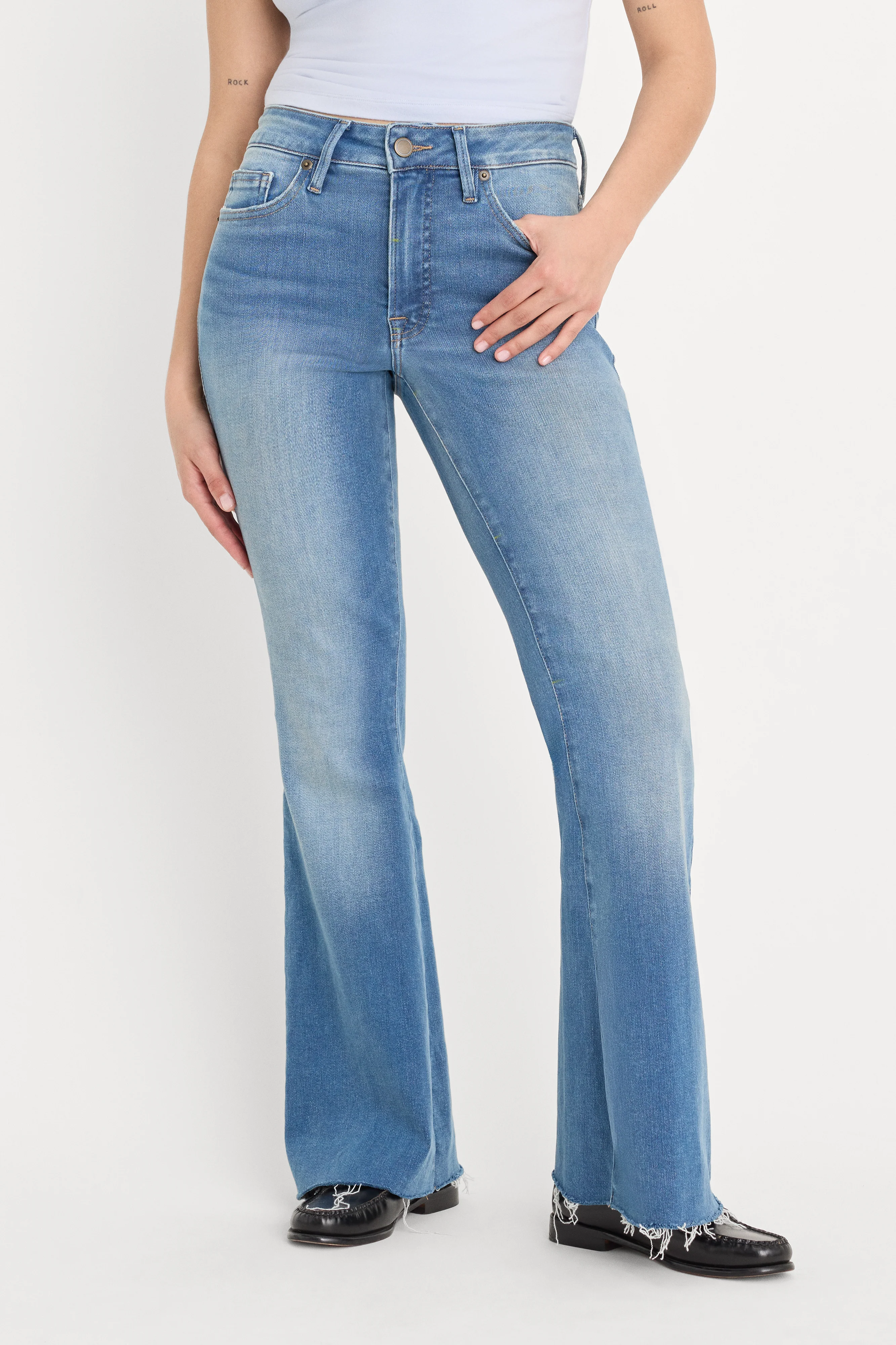 SOFT TECH GOOD PETITE FLARE JEANS | INDIGO1211 - Image 2