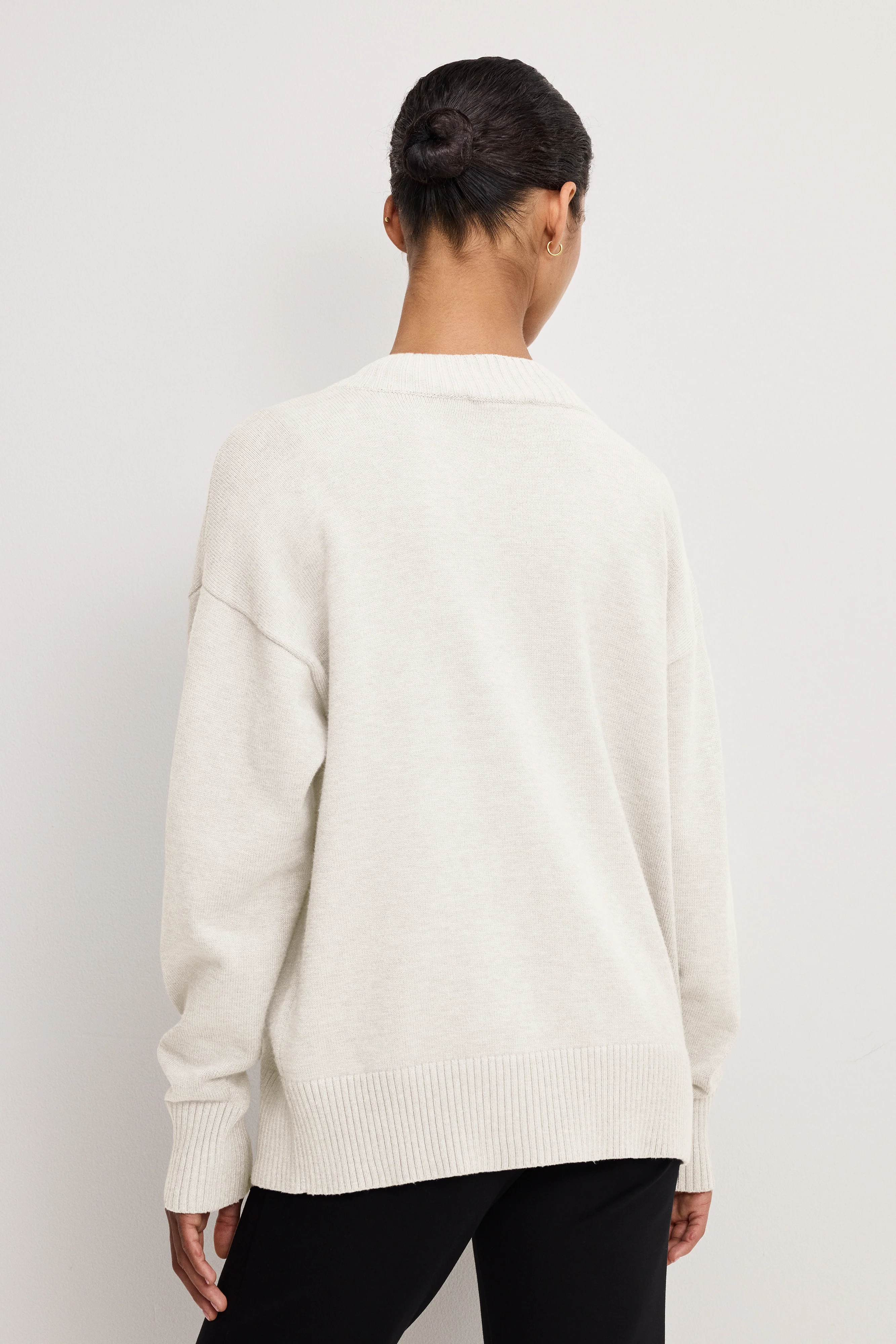 DEEP V KNIT SWEATER | VANILLA001 - Image 3