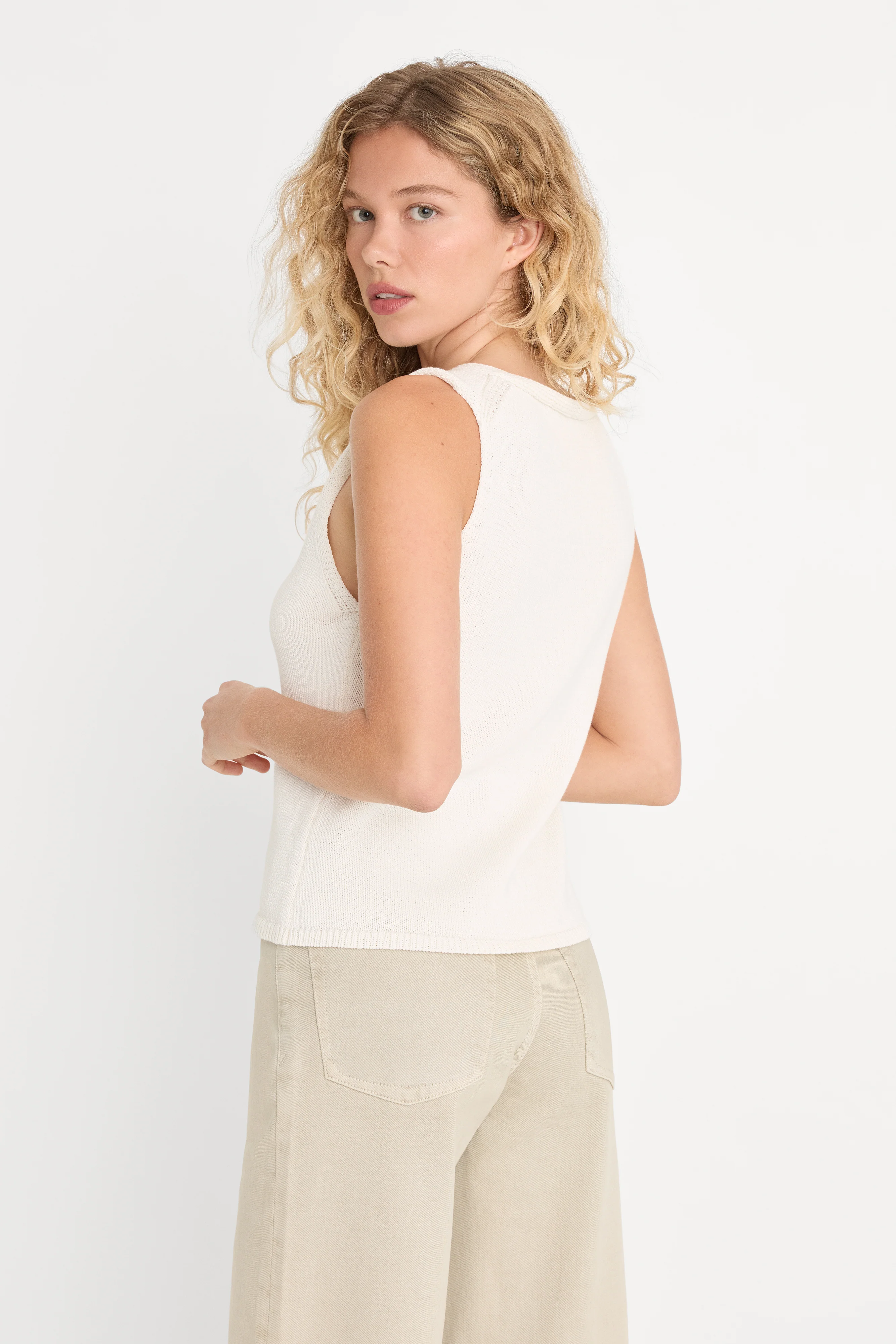 THE KNIT VEST | WHITE001 - Image 2