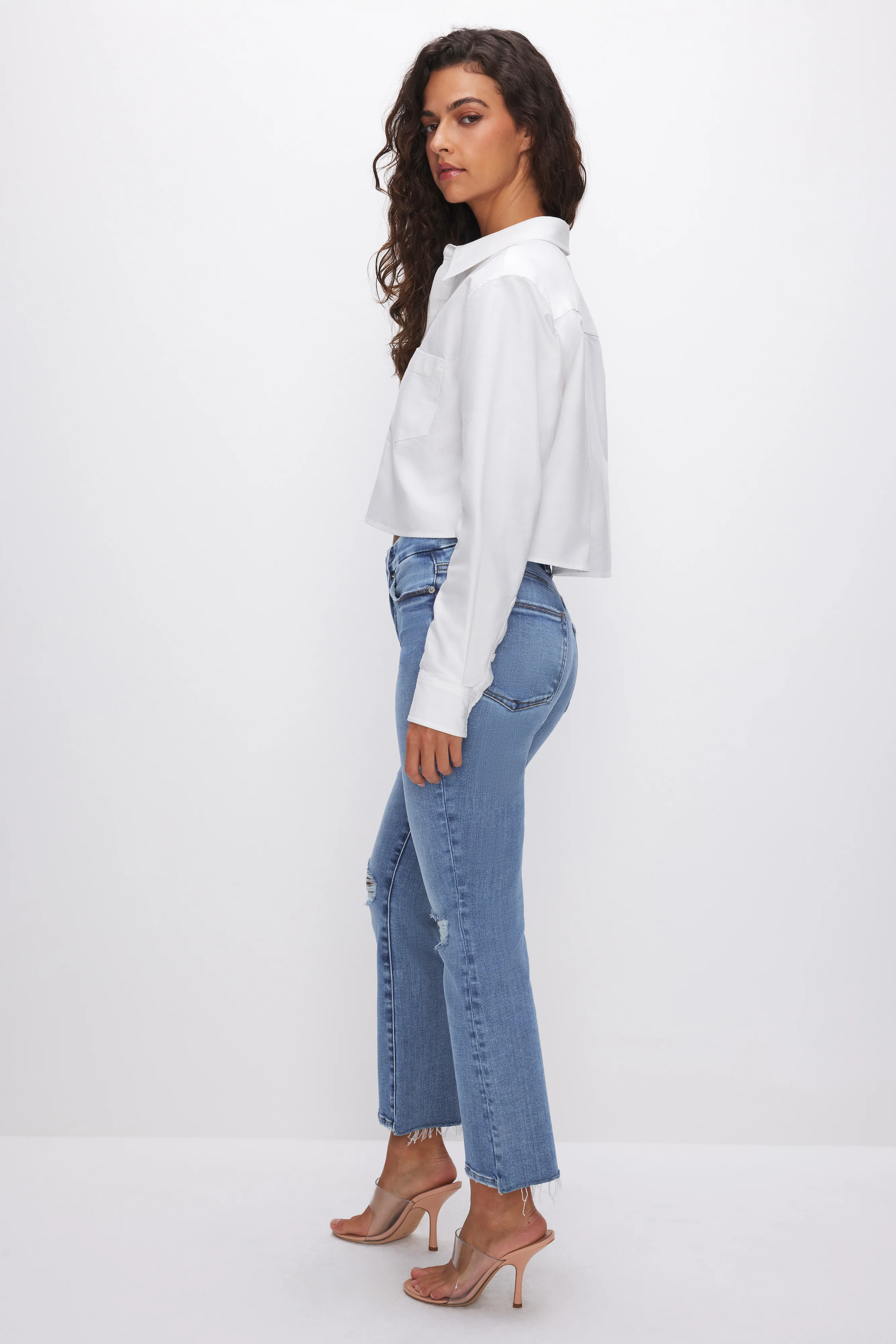 SOFT TECH GOOD LEGS CROPPED MINI BOOT JEANS | INDIGO521 - Image 3