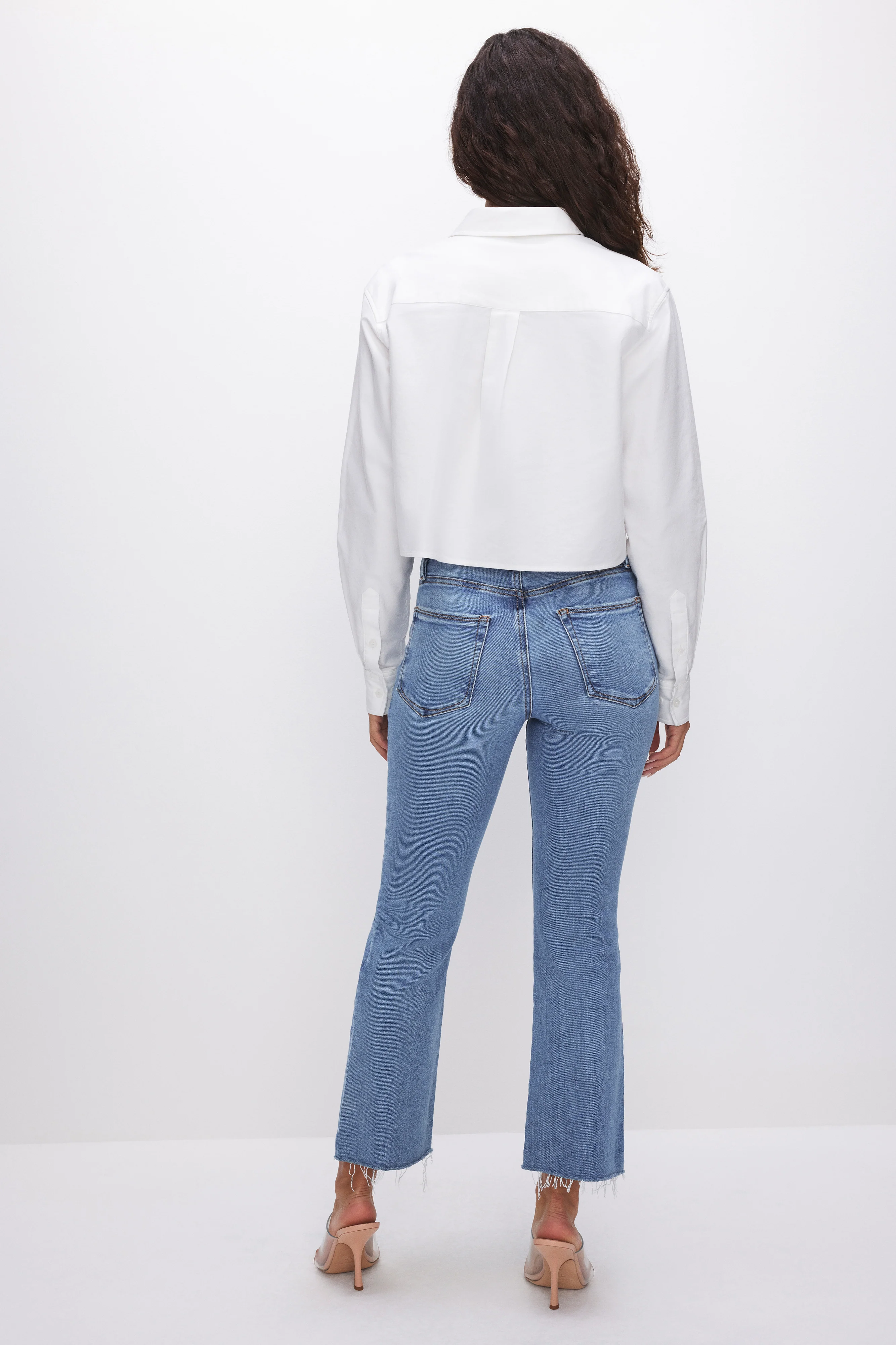 SOFT TECH GOOD LEGS CROPPED MINI BOOT JEANS | INDIGO521 - Image 4