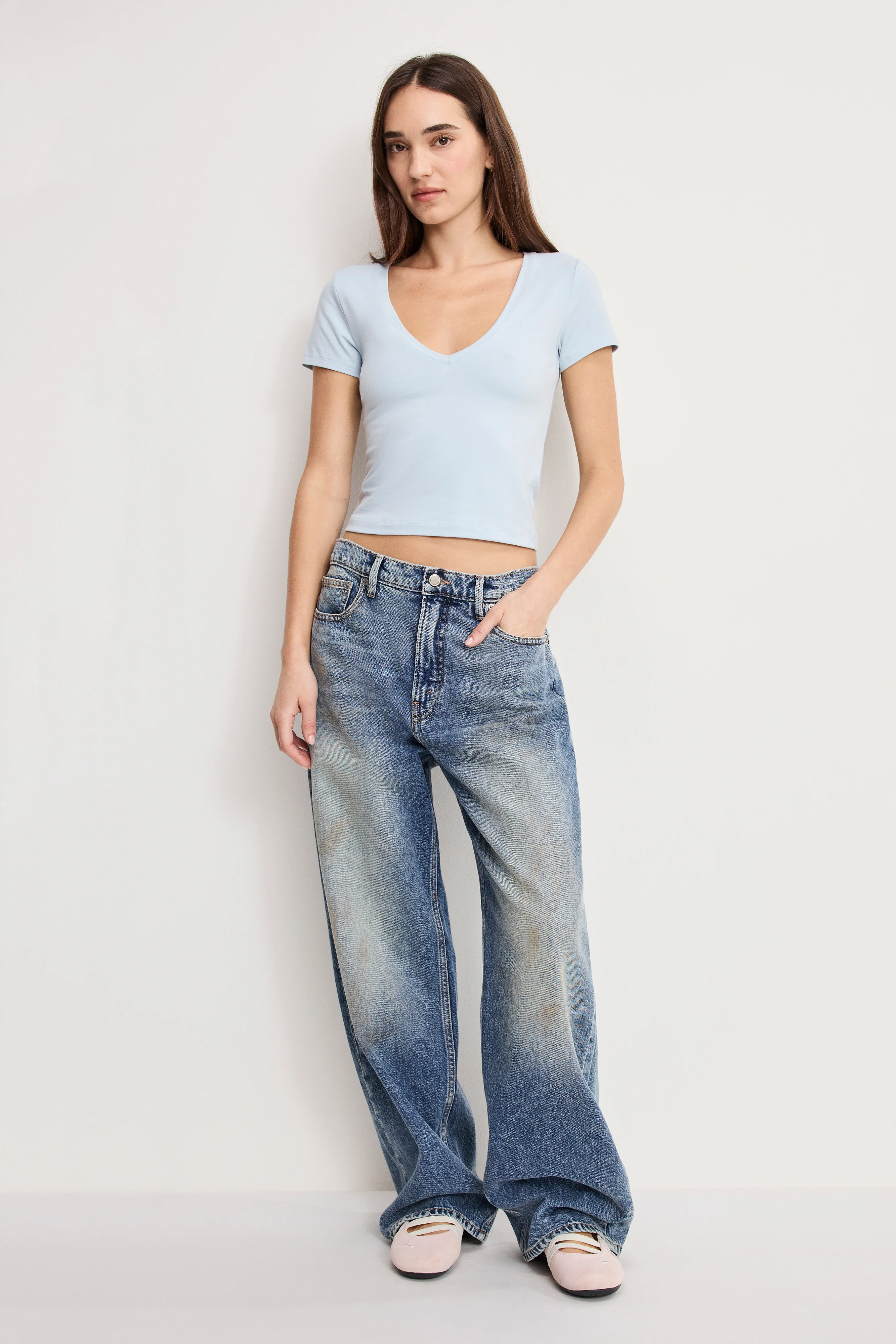 SUPER STRETCH V NECK BABY TEE | SKY