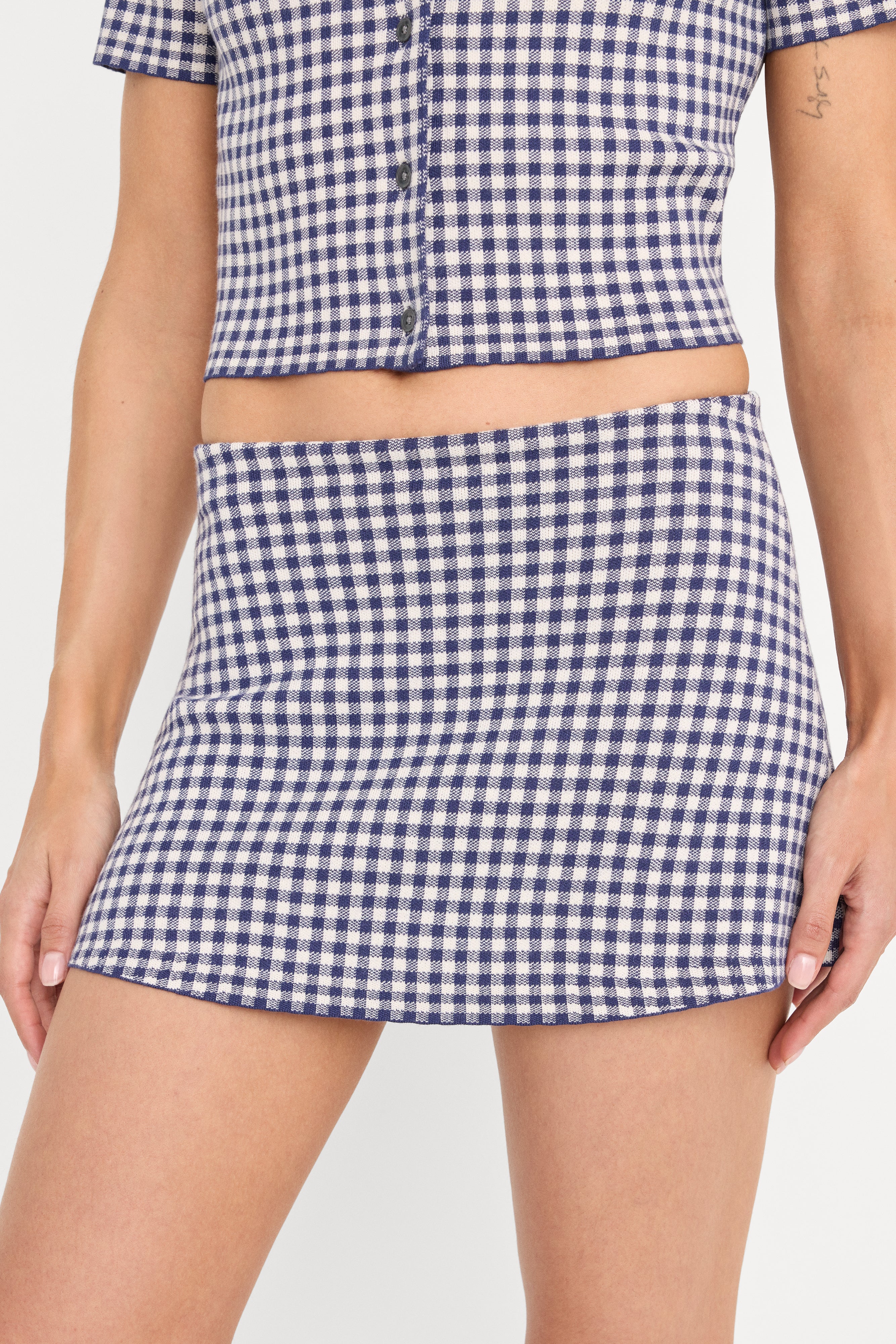 THE KEEPSAKE SKORT | NAVY GINGHAM - Image 2
